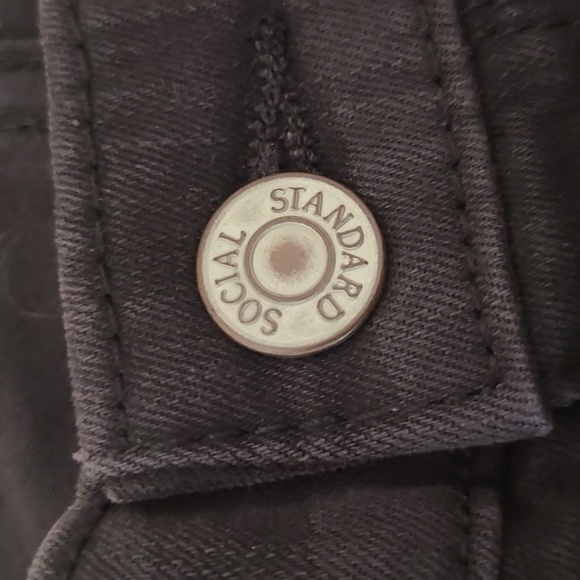 NWT Social Standard by Sanctuary size 10 Black/Camo Jeans - Picture 7 of 10